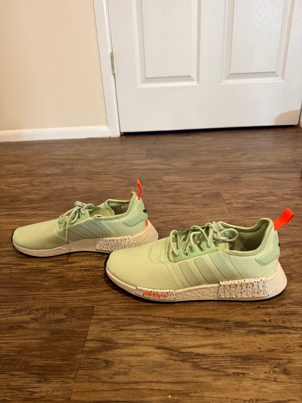 Men's Adidas sneakers in GREAT shape